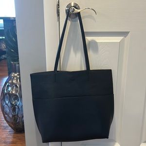 Black shoulder purse.
